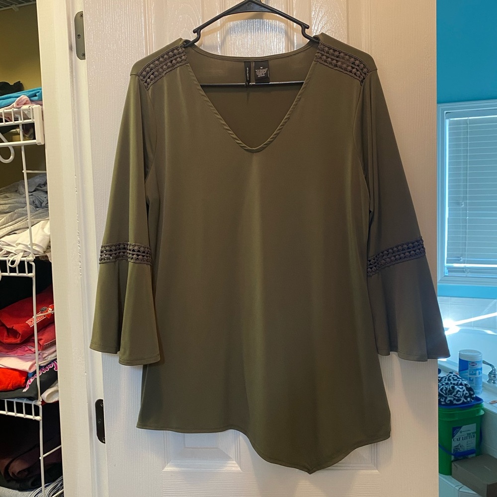 New Directions 3/4 Bell Sleeve Blouse